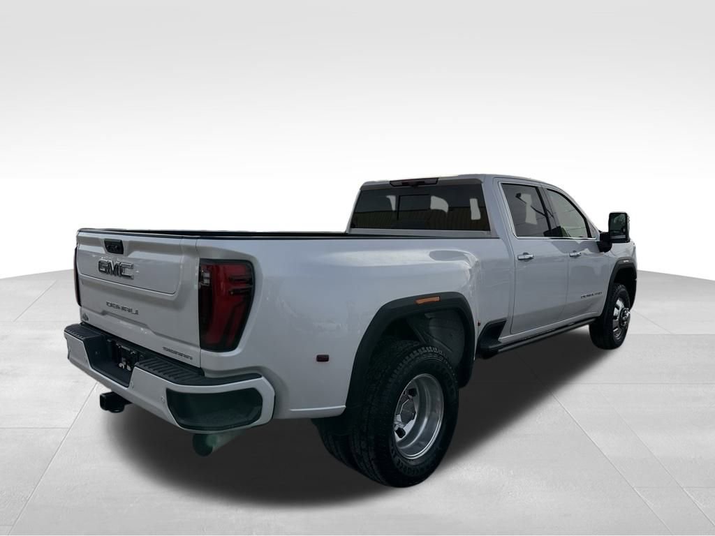 Used 2024 GMC Sierra 3500 Denali Ultimate image 18