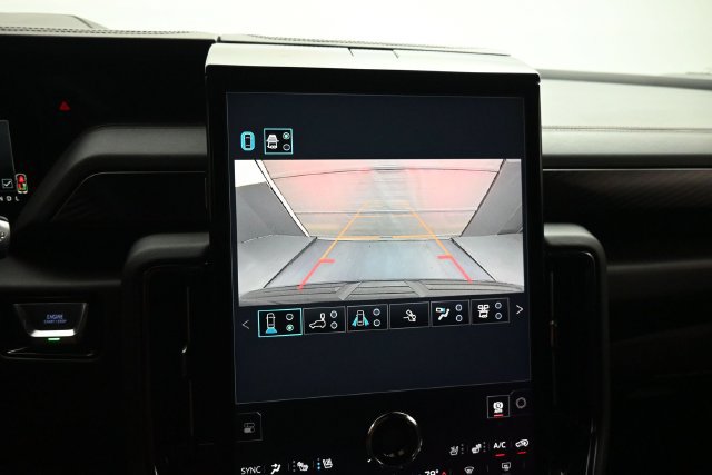 Used 2026 GMC Yukon XL AT4 w/ AT4 Premium Plus Package AWD/4WD image 8