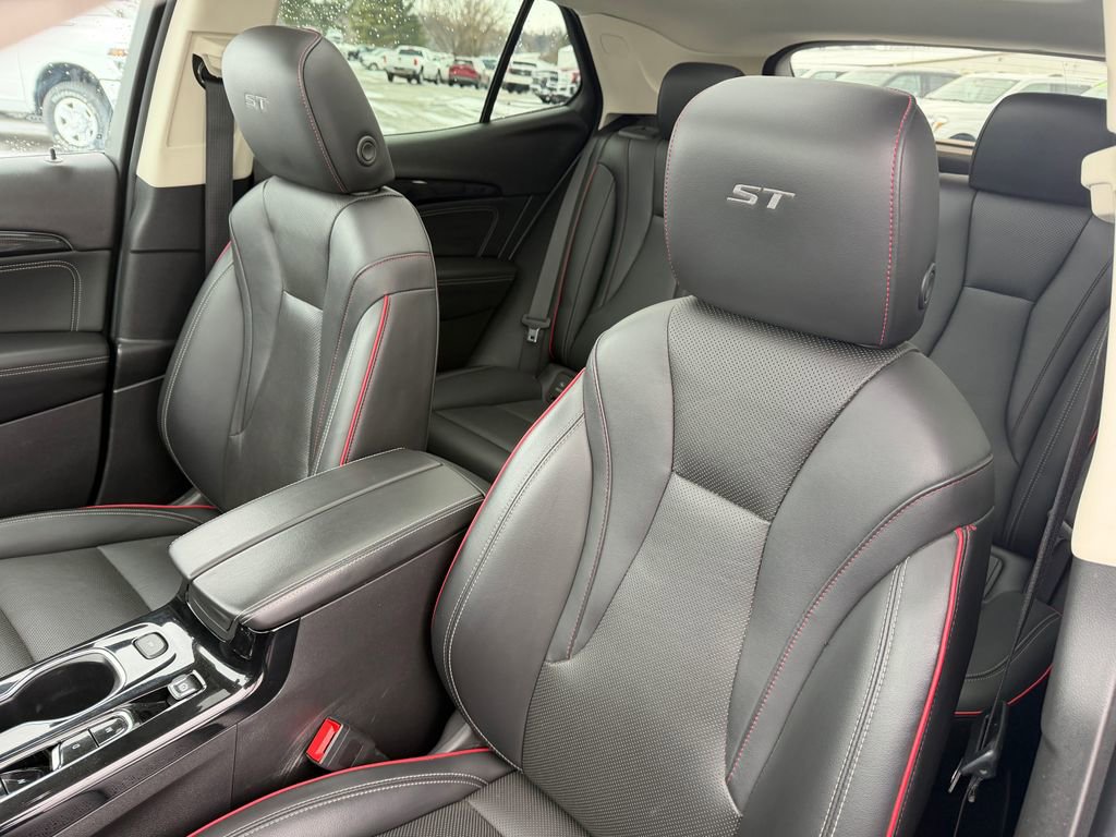 Used 2022 Buick Envision Essence w/ Technology Package II image 19