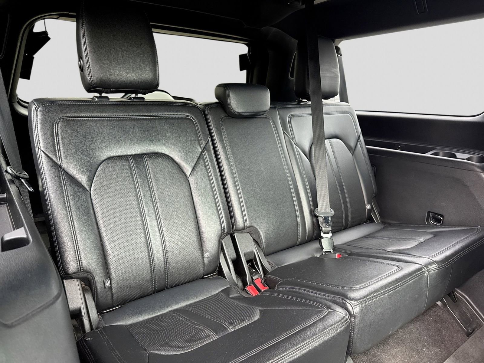 Used 2018 Ford Expedition Max Limited w/ Equipment Group 302A AWD/4WD image 28