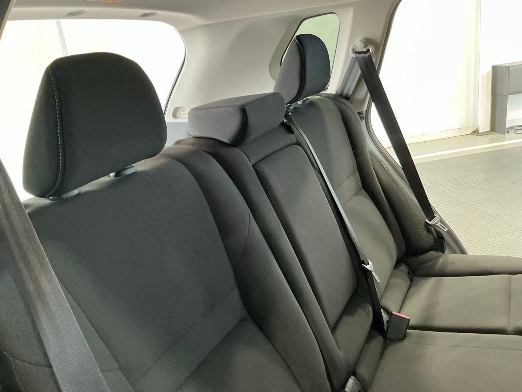 Used 2025 Nissan Rogue S FWD image 17