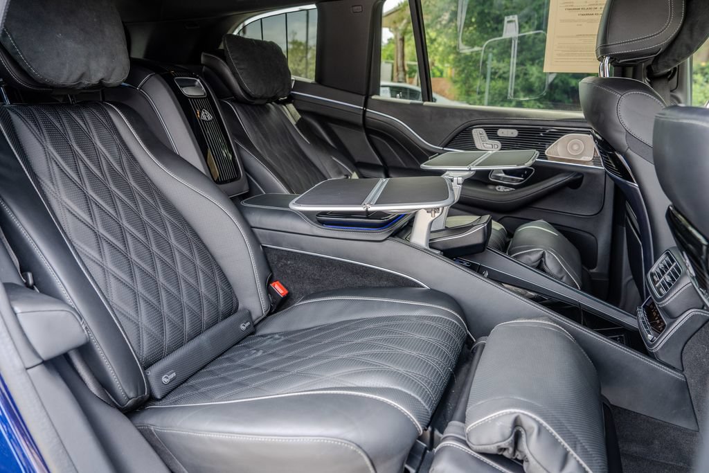 Used 2025 Mercedes-Benz Maybach GLS 600 4MATIC image 27