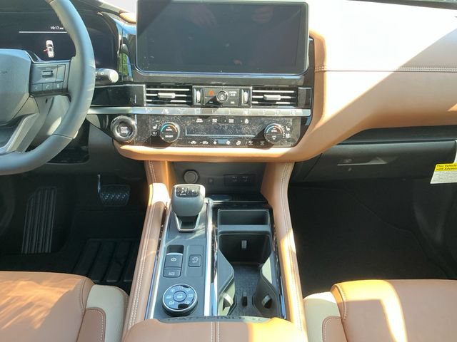 New 2026 Nissan Pathfinder Platinum AWD/4WD image 13