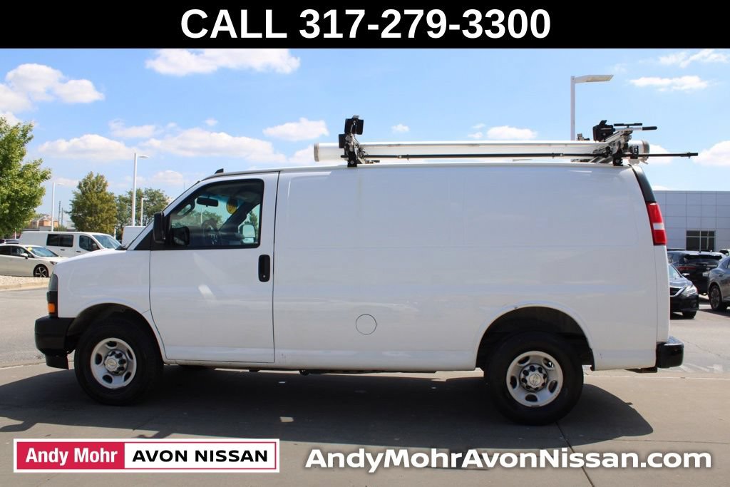 Used 2021 Chevrolet Express 2500 w/ Driver Convenience Package RWD image 4