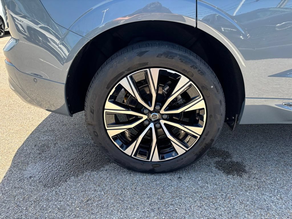 Certified 2023 Volvo XC60 B5 Plus w/ Climate Package AWD/4WD image 35