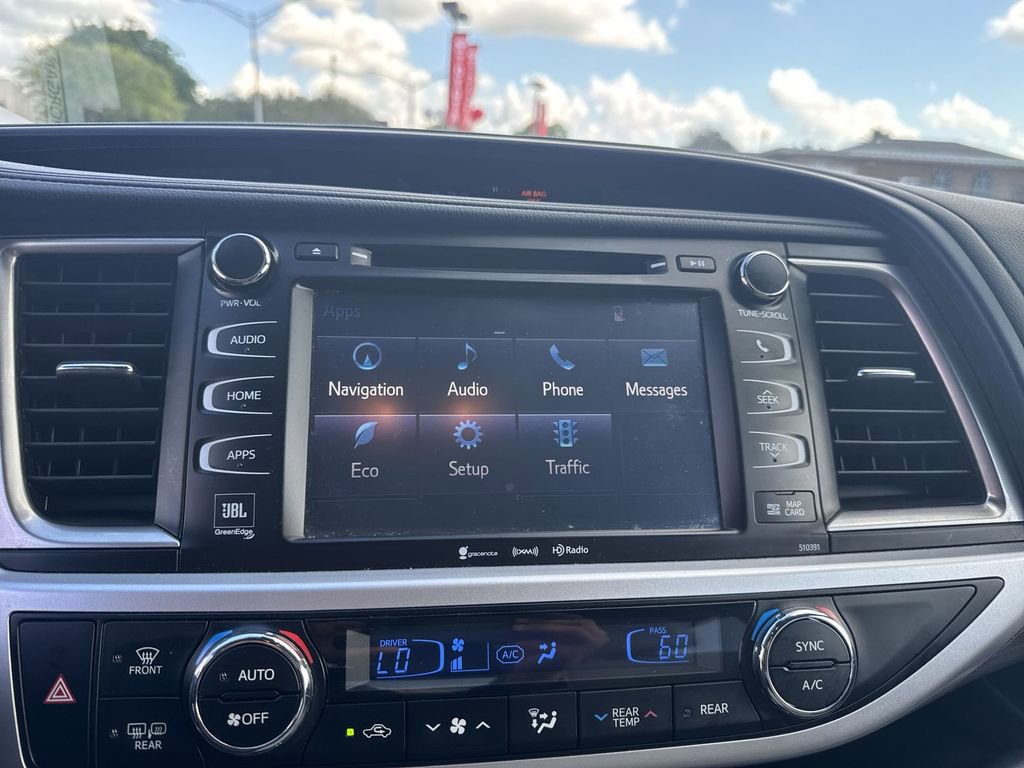 Used 2019 Toyota Highlander Limited Platinum image 27