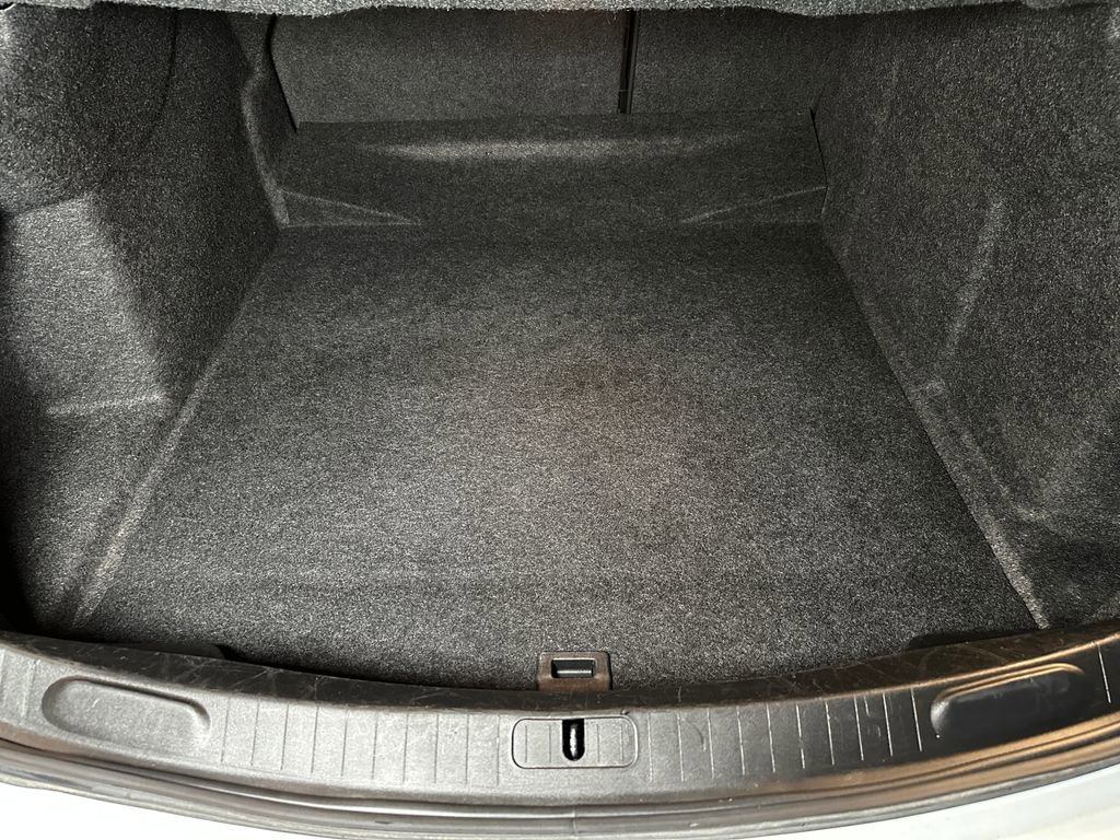 Used 2019 Chevrolet Impala LT FWD image 21
