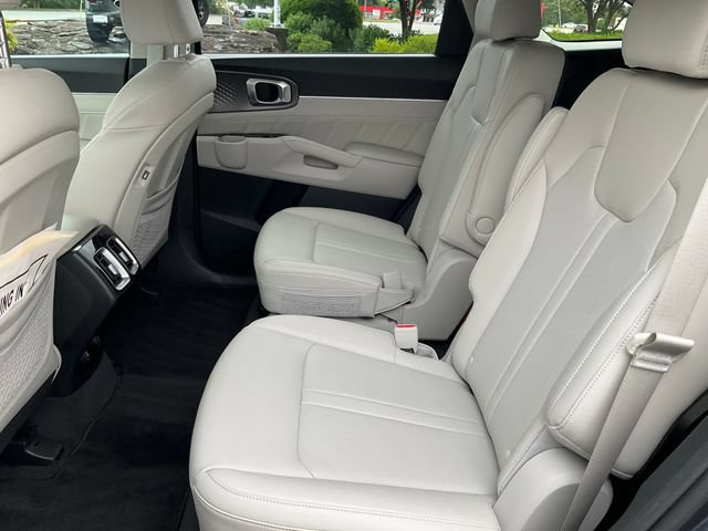 Used 2023 Kia Sorento SX AWD/4WD image 18