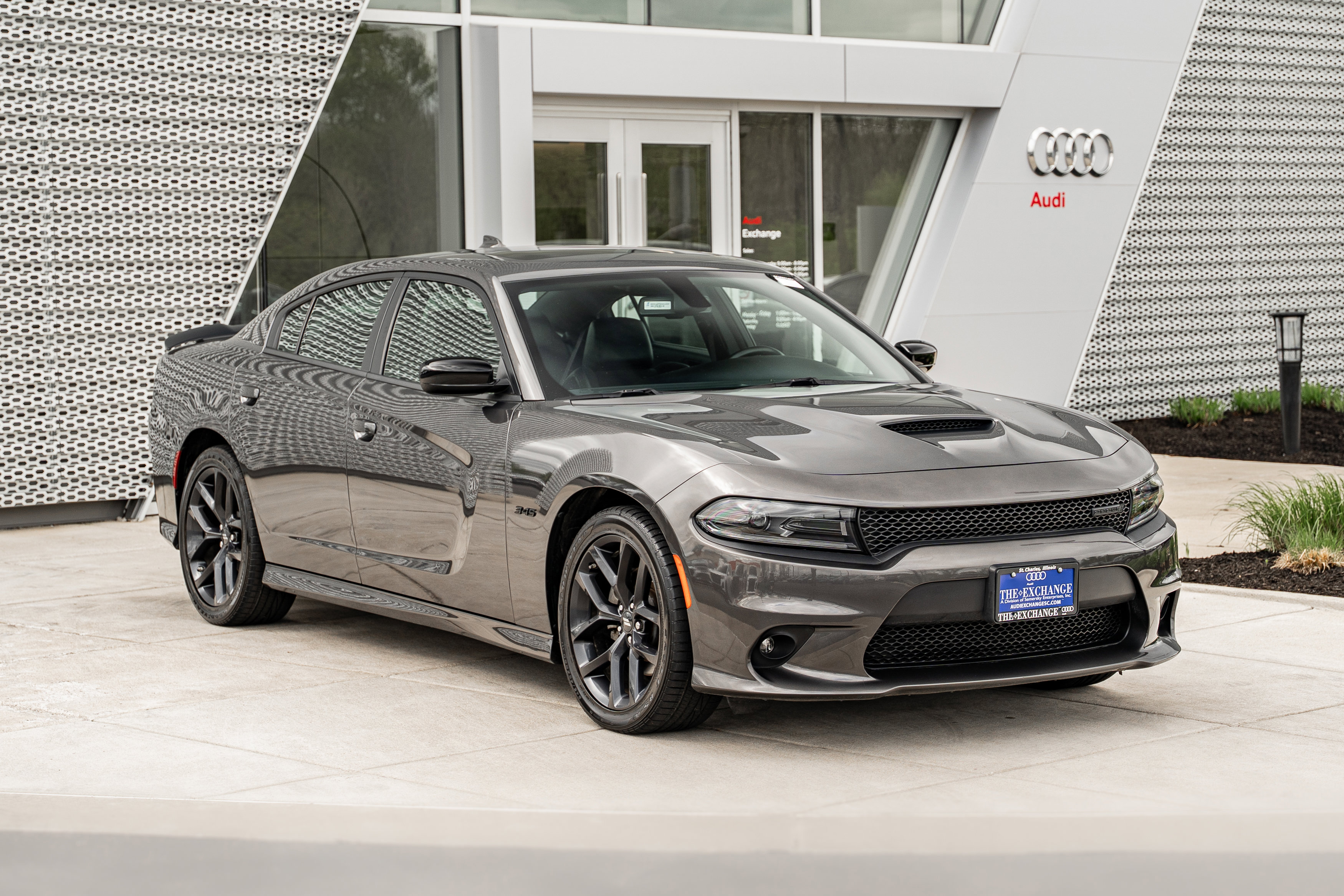 Used 2023 Dodge Charger R/T w/ Plus Group RWD image 2