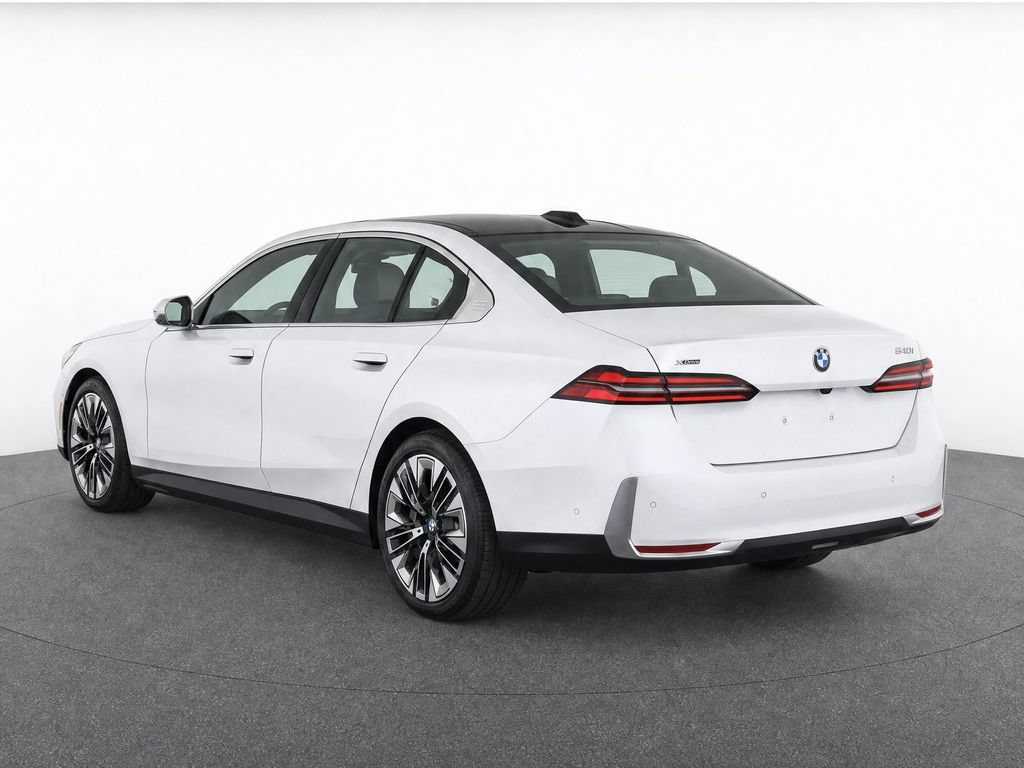 Used 2026 BMW 540i xDrive AWD/4WD image 31
