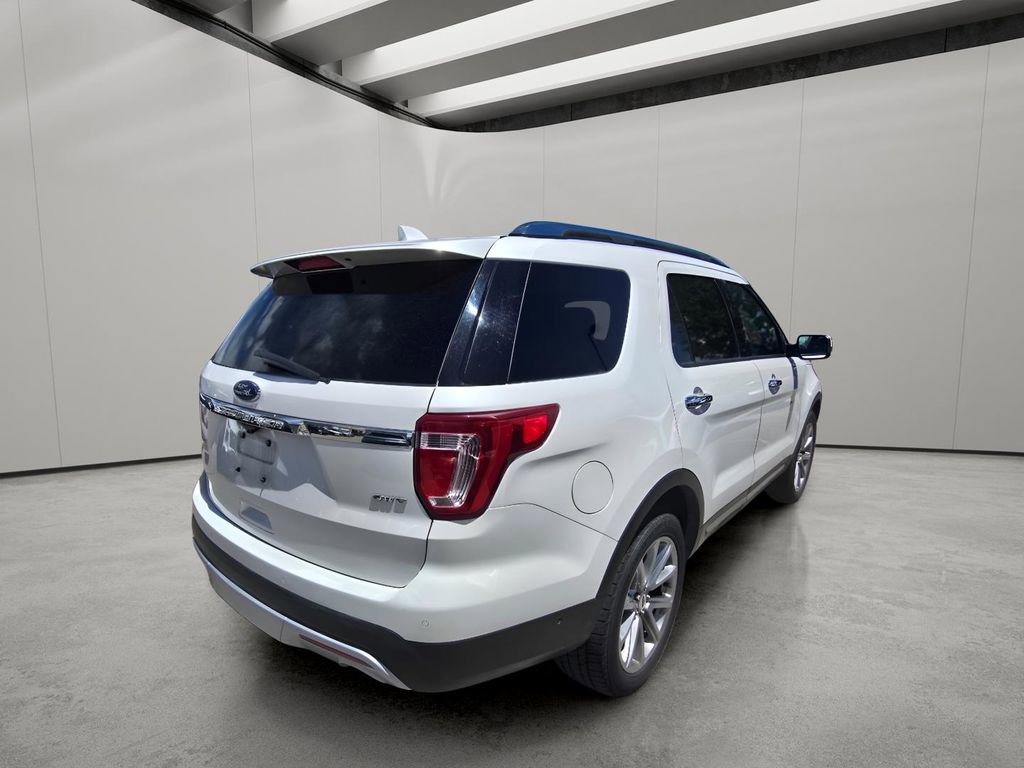 Used 2017 Ford Explorer Limited w/ Equipment Group 301A AWD/4WD image 5