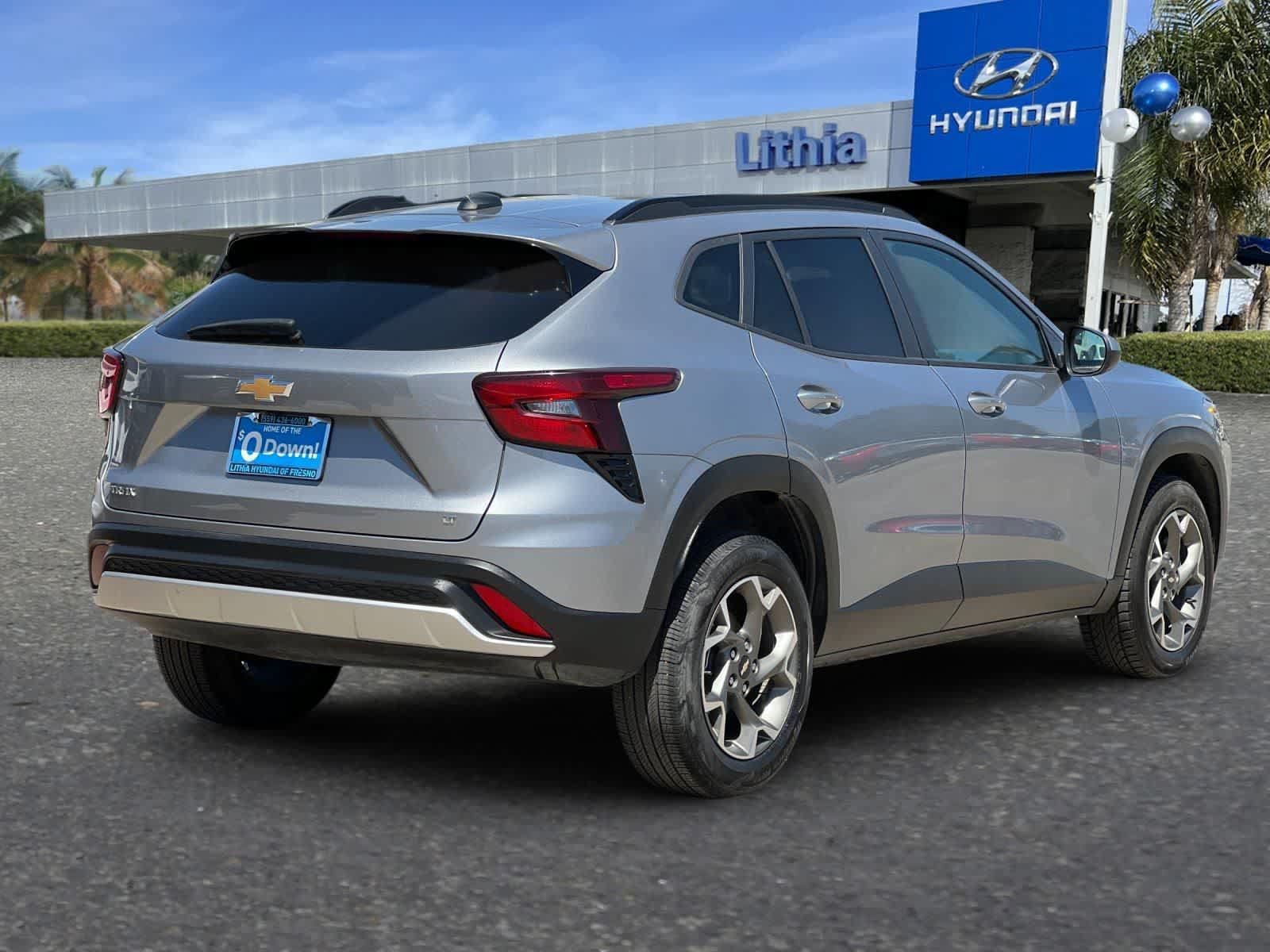 Used 2025 Chevrolet Trax LT FWD video 3