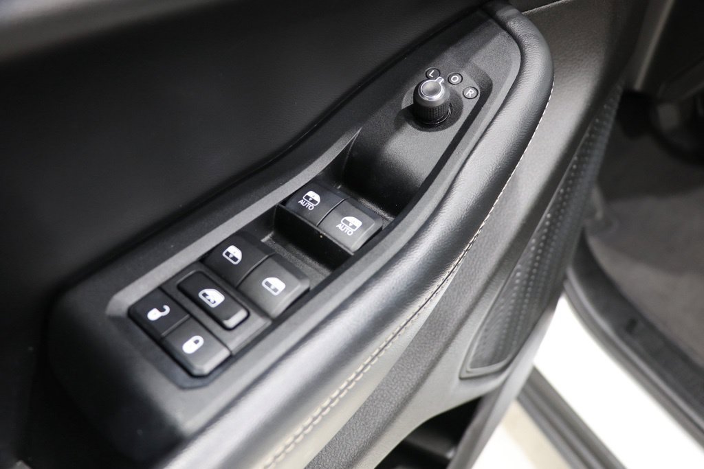 Used 2023 Jeep Grand Cherokee L Laredo AWD/4WD image 18