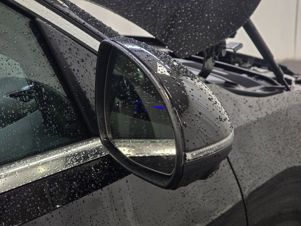 Used 2022 Mercedes-Benz C 300 4MATIC Sedan w/ Pinnacle Trim Package image 30