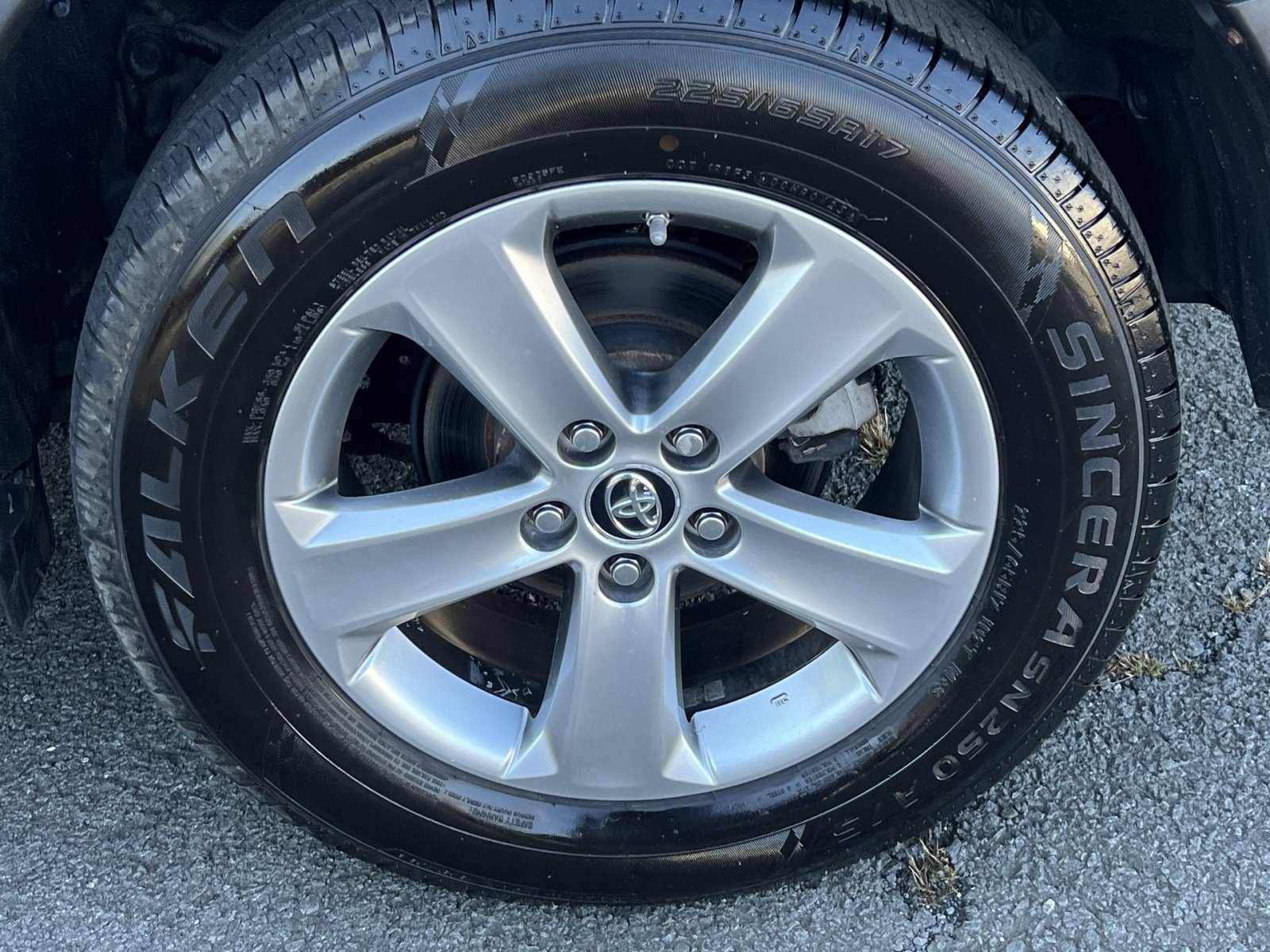 Used 2015 Toyota RAV4 XLE AWD/4WD image 13
