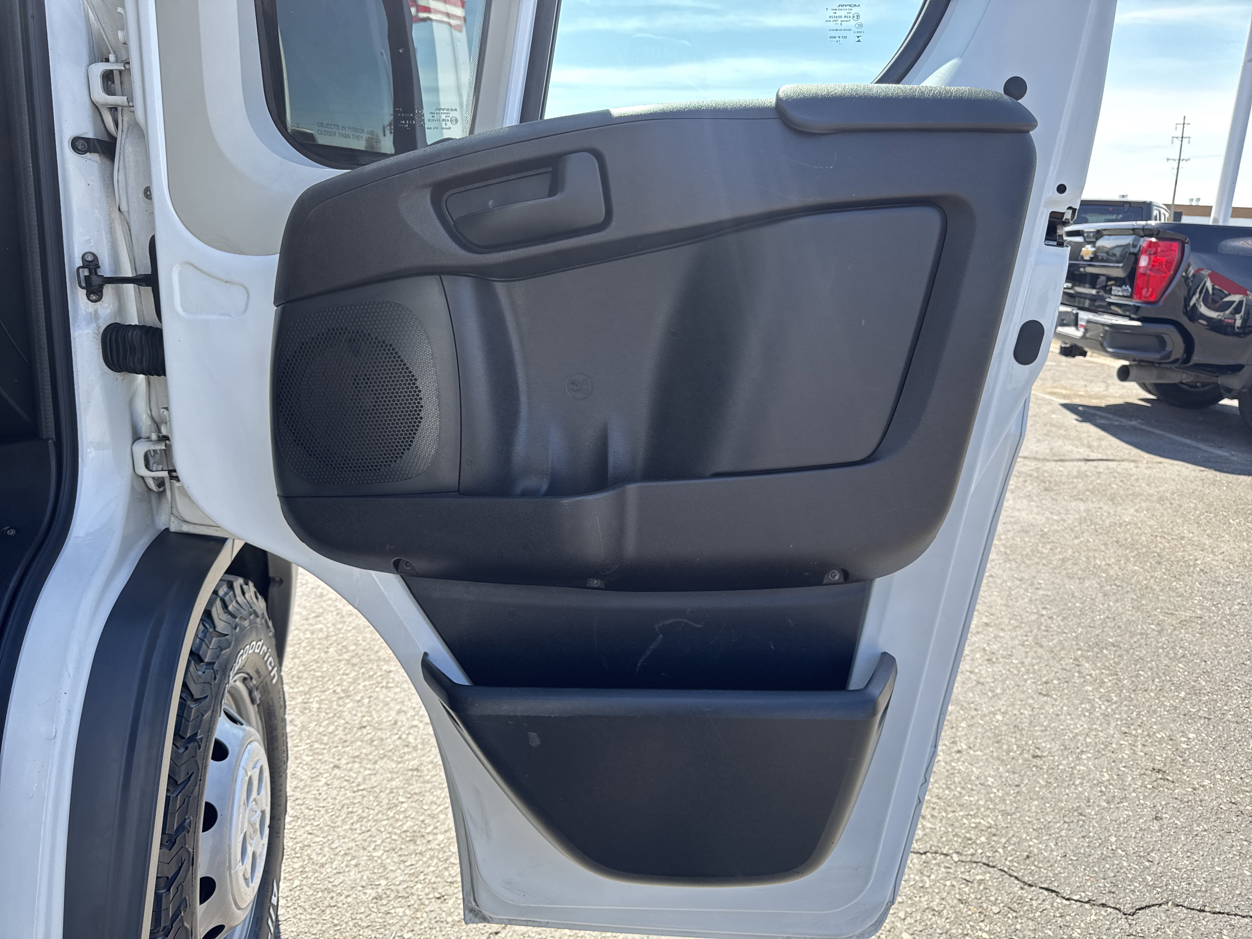 Used 2015 RAM ProMaster 3500 w/ Interior Convenience Group image 24