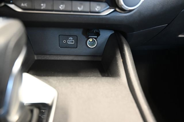 Used 2024 Nissan Altima 2.5 S image 19