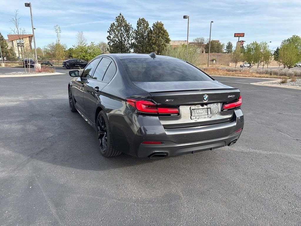 Used 2023 BMW 540i xDrive w/ Executive Package image 3