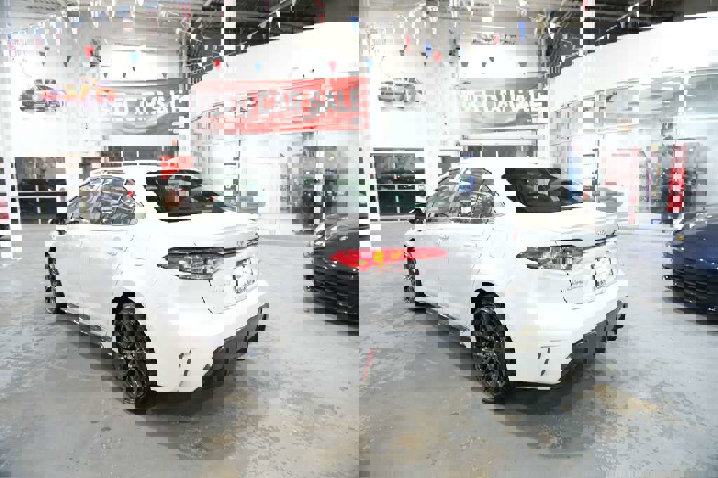 Used 2024 Toyota Corolla SE image 8