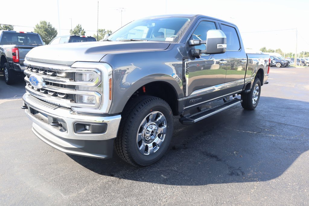 New 2026 Ford F250 Lariat w/ Chrome Package image 11