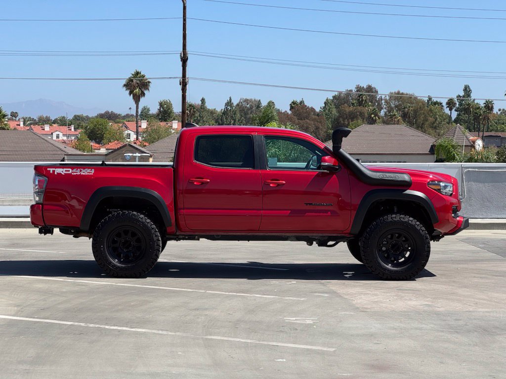Used 2021 Toyota Tacoma TRD Off-Road w/ Technology Package AWD/4WD image 33