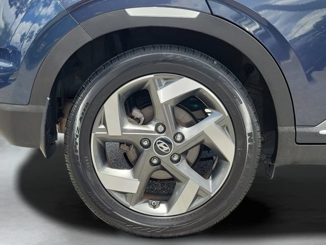 Used 2023 Hyundai Venue Limited FWD image 41