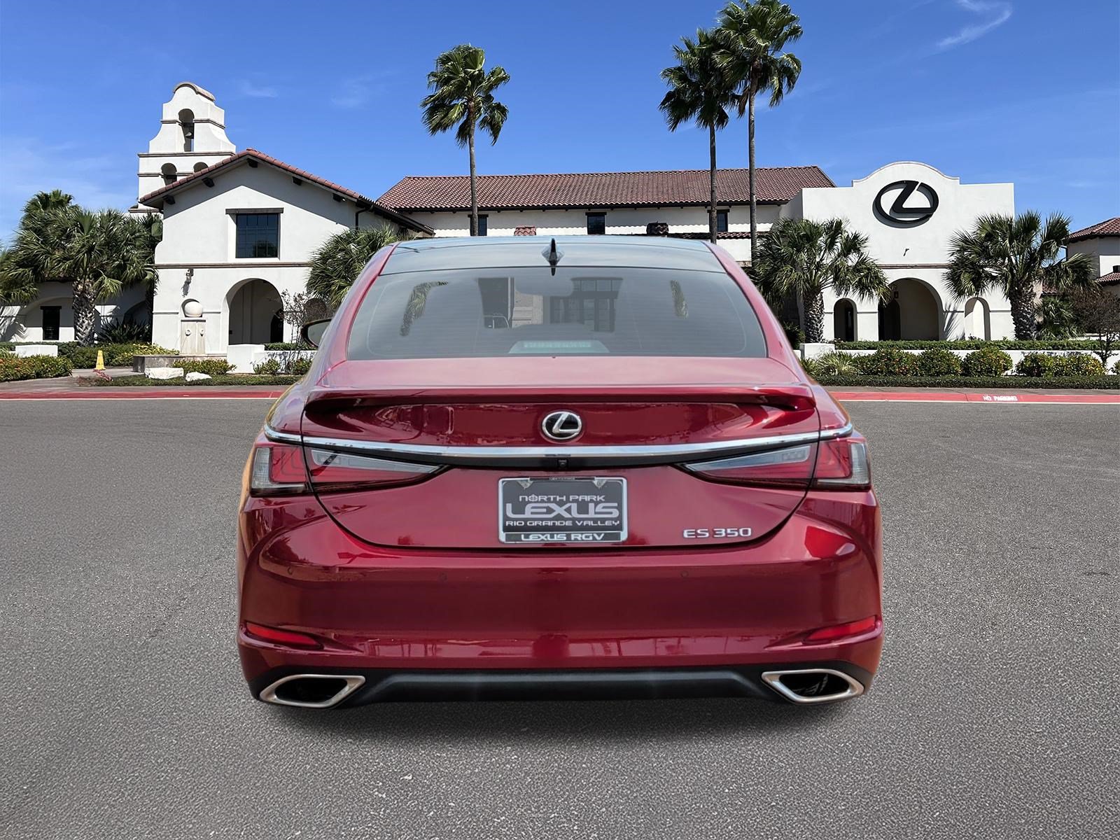 Used 2022 Lexus ES 350 Ultra Luxury w/ Accessory Package 2 FWD image 3