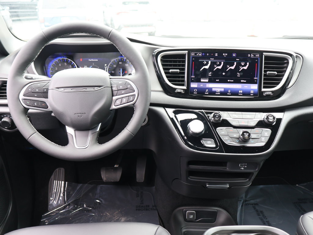 New 2027 Chrysler Pacifica LX FWD image 17