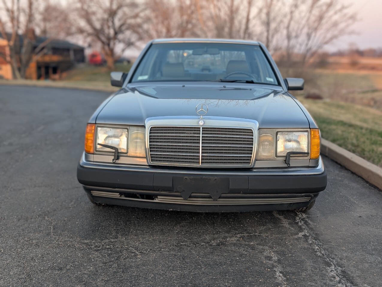 Used 1991 Mercedes-Benz 300 E 3.0 image 7