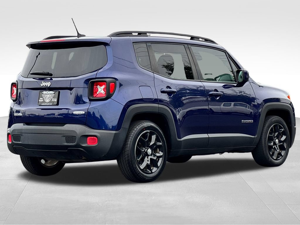 Used 2016 Jeep Renegade Latitude w/ Cold Weather Group FWD image 7