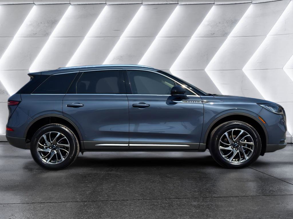 Used 2022 Lincoln Corsair FWD w/ Equipment Group 101A image 8