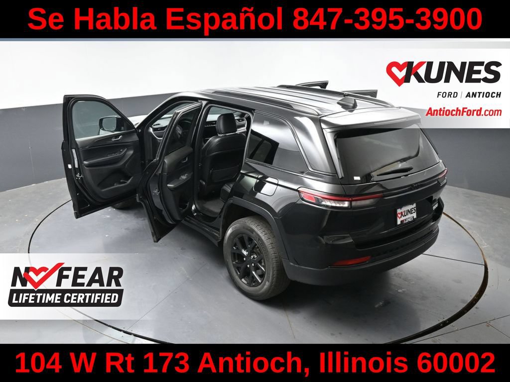 Used 2025 Jeep Grand Cherokee Altitude AWD/4WD image 67
