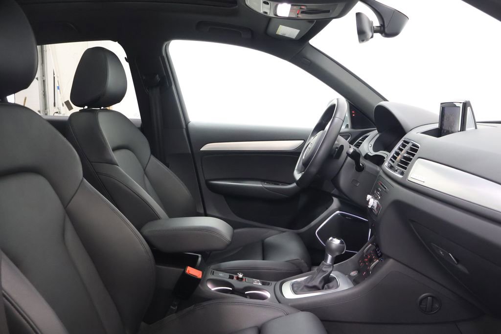 Used 2018 Audi Q3 2.0T Premium Plus AWD/4WD image 21