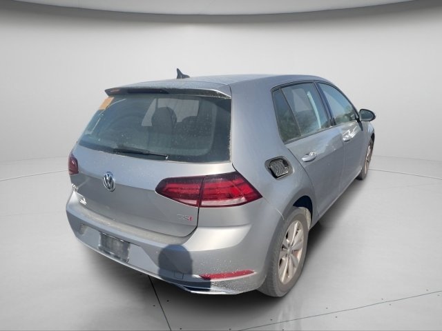 Used 2018 Volkswagen Golf SE image 9