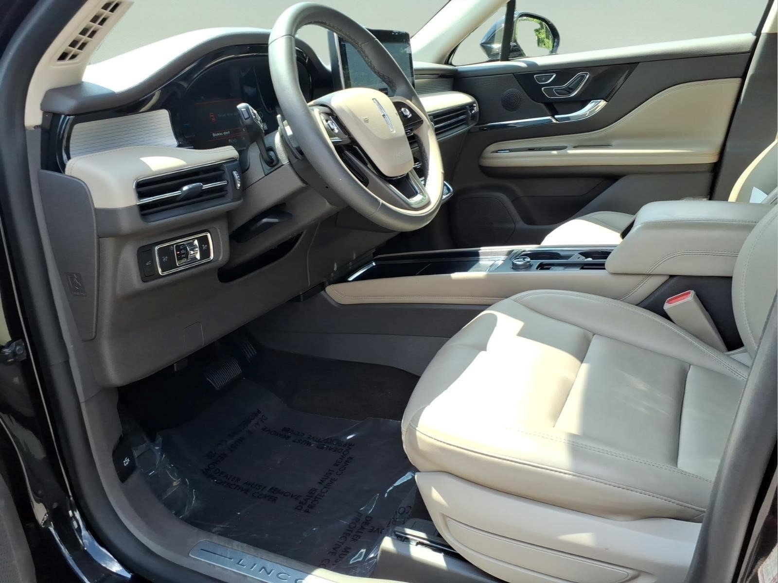 Certified 2023 Lincoln Corsair AWD image 15