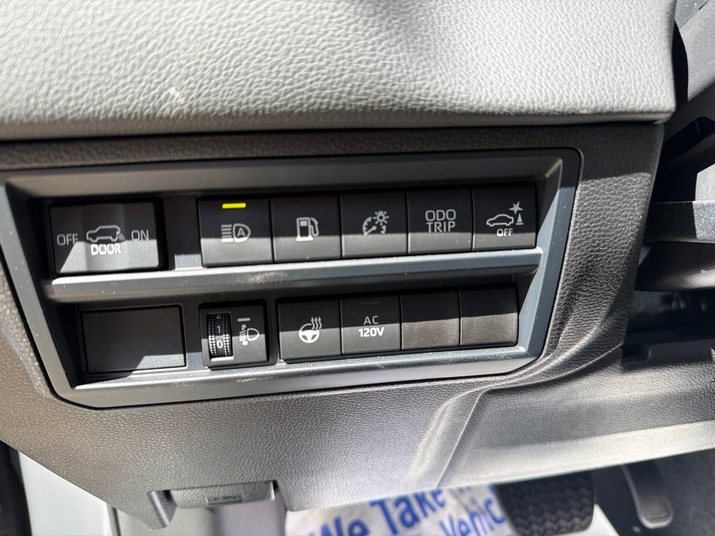 Used 2025 Toyota Sequoia Limited w/ Tow Technology Package AWD/4WD image 18