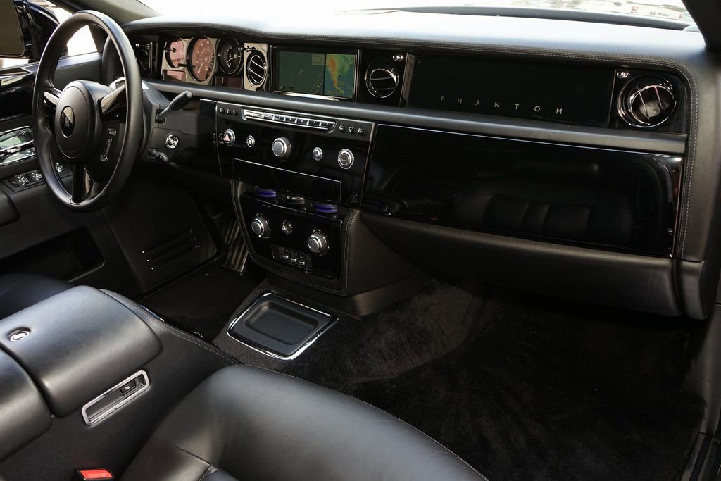 Used 2013 Rolls-Royce Phantom Sedan image 12