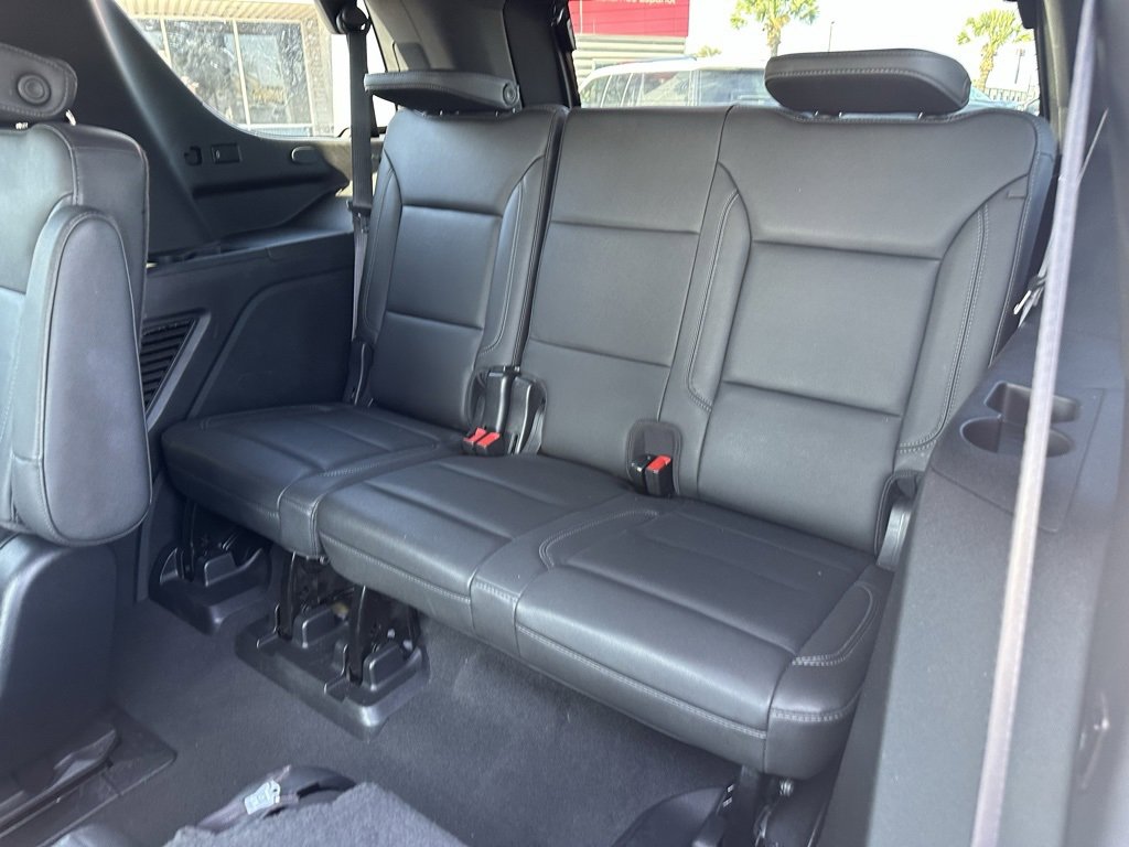 Used 2022 Chevrolet Tahoe LT w/ Luxury Package image 19