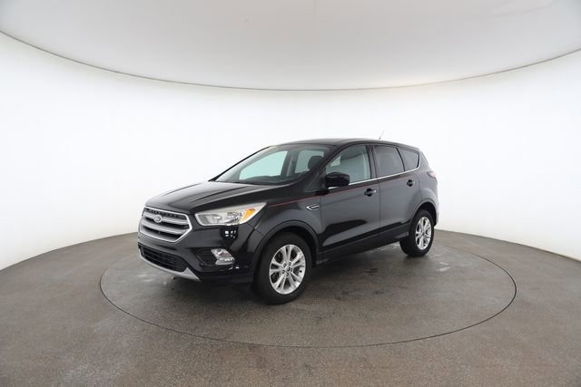 Used 2017 Ford Escape SE image 3