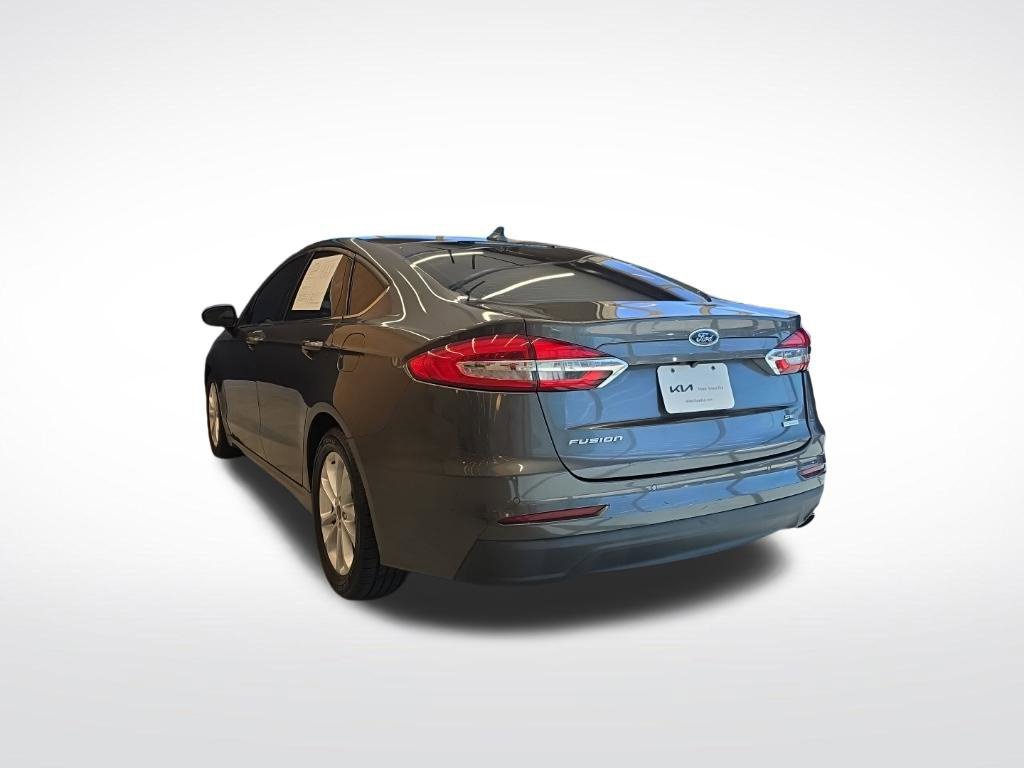 Used 2020 Ford Fusion SE FWD image 9