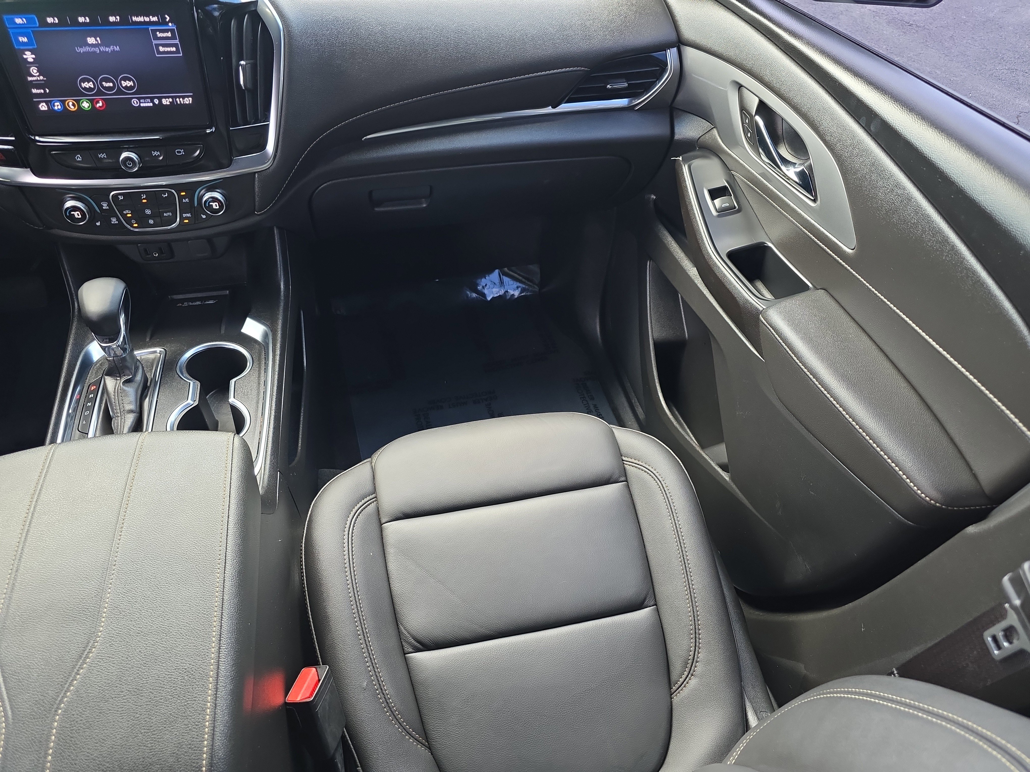 Used 2023 Chevrolet Traverse LT FWD image 19