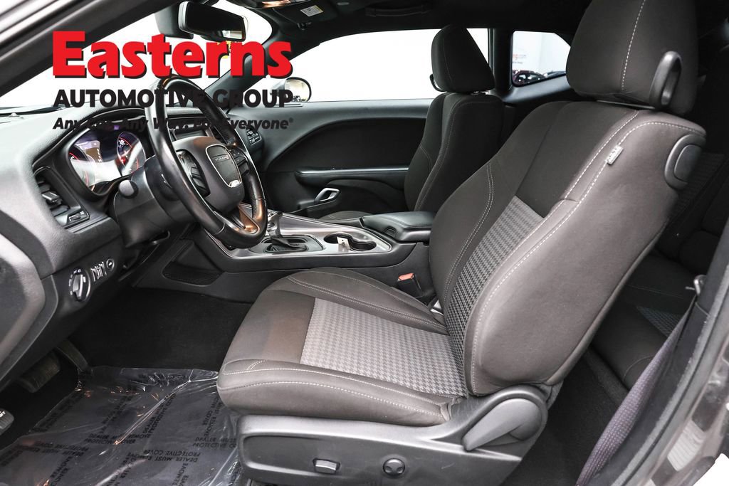 Used 2023 Dodge Challenger SXT image 14