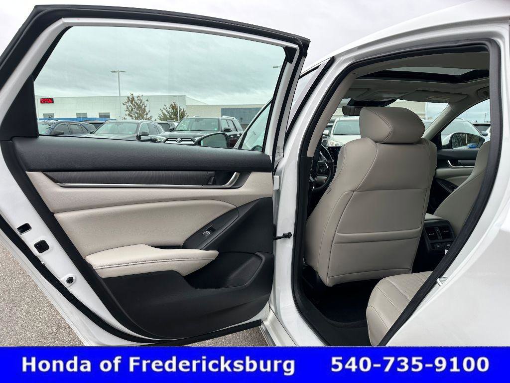 Used 2022 Honda Accord EX-L image 32