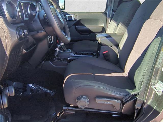 Used 2019 Jeep Wrangler Unlimited Sport image 16