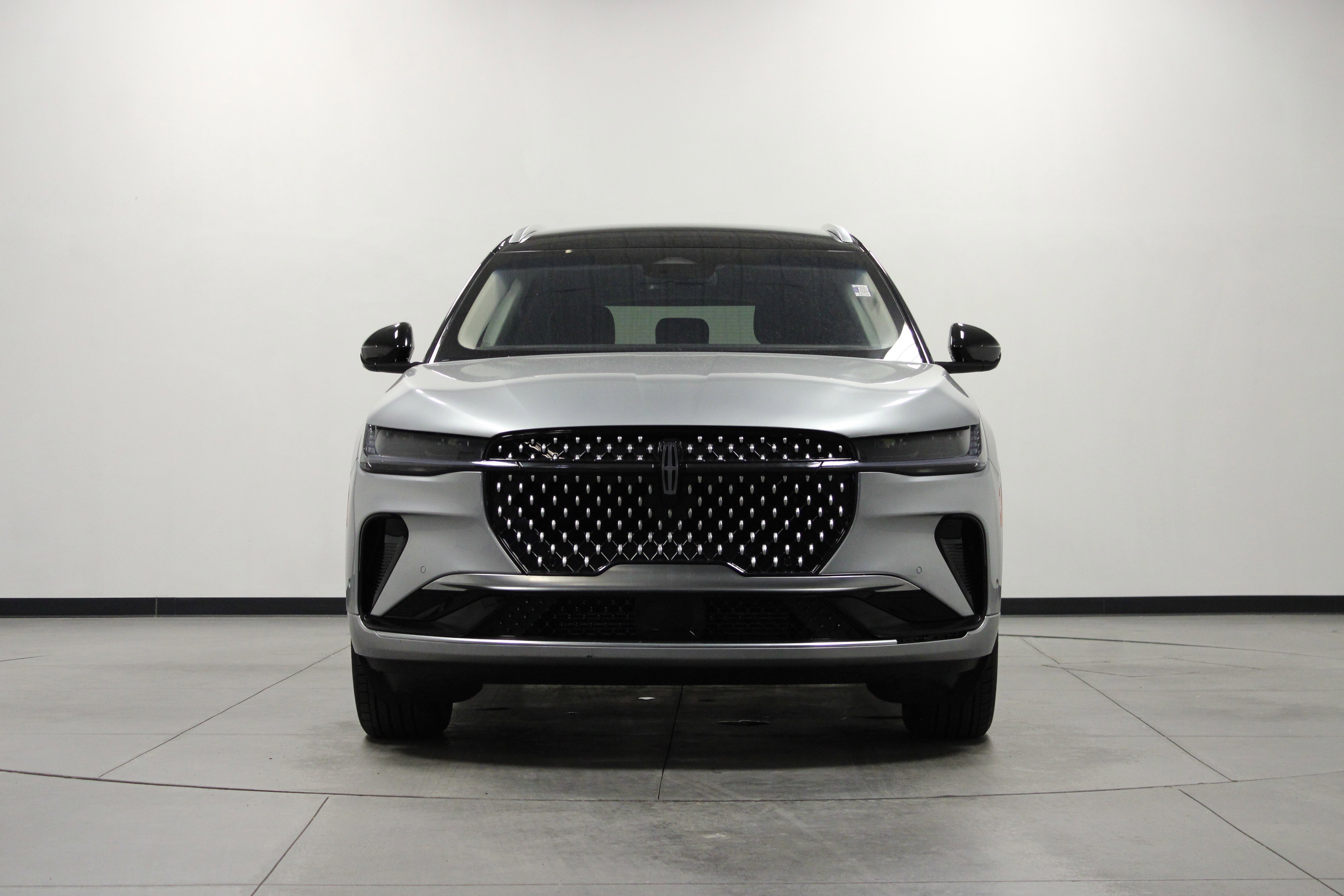 Used 2024 Lincoln Nautilus Reserve AWD/4WD image 9