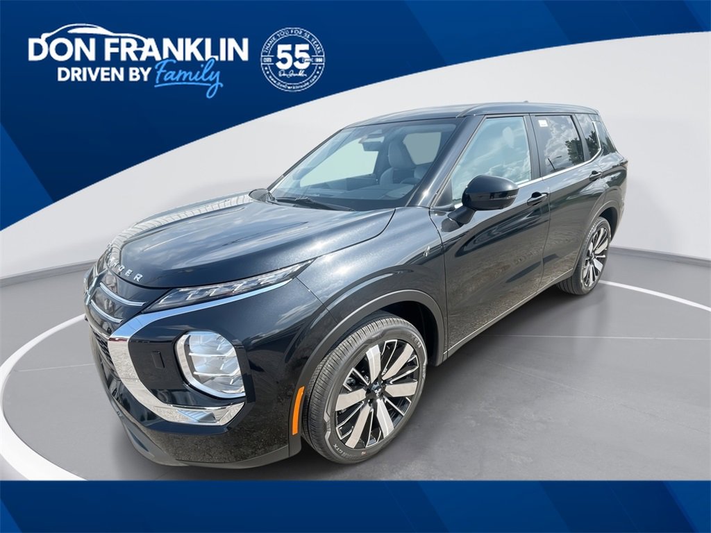 New 2025 Mitsubishi Outlander SE image 1