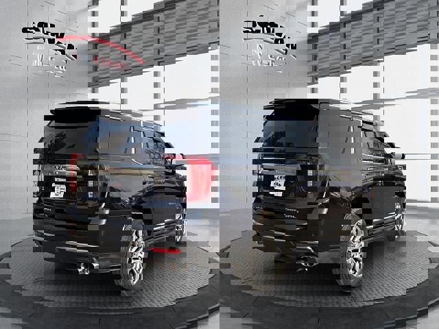 Used 2021 GMC Yukon Denali w/ Denali Ultimate Package image 4