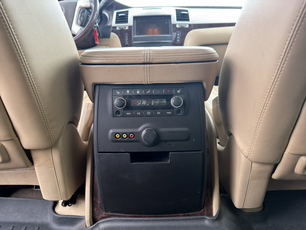 Used 2011 Cadillac Escalade ESV Premium AWD/4WD image 13