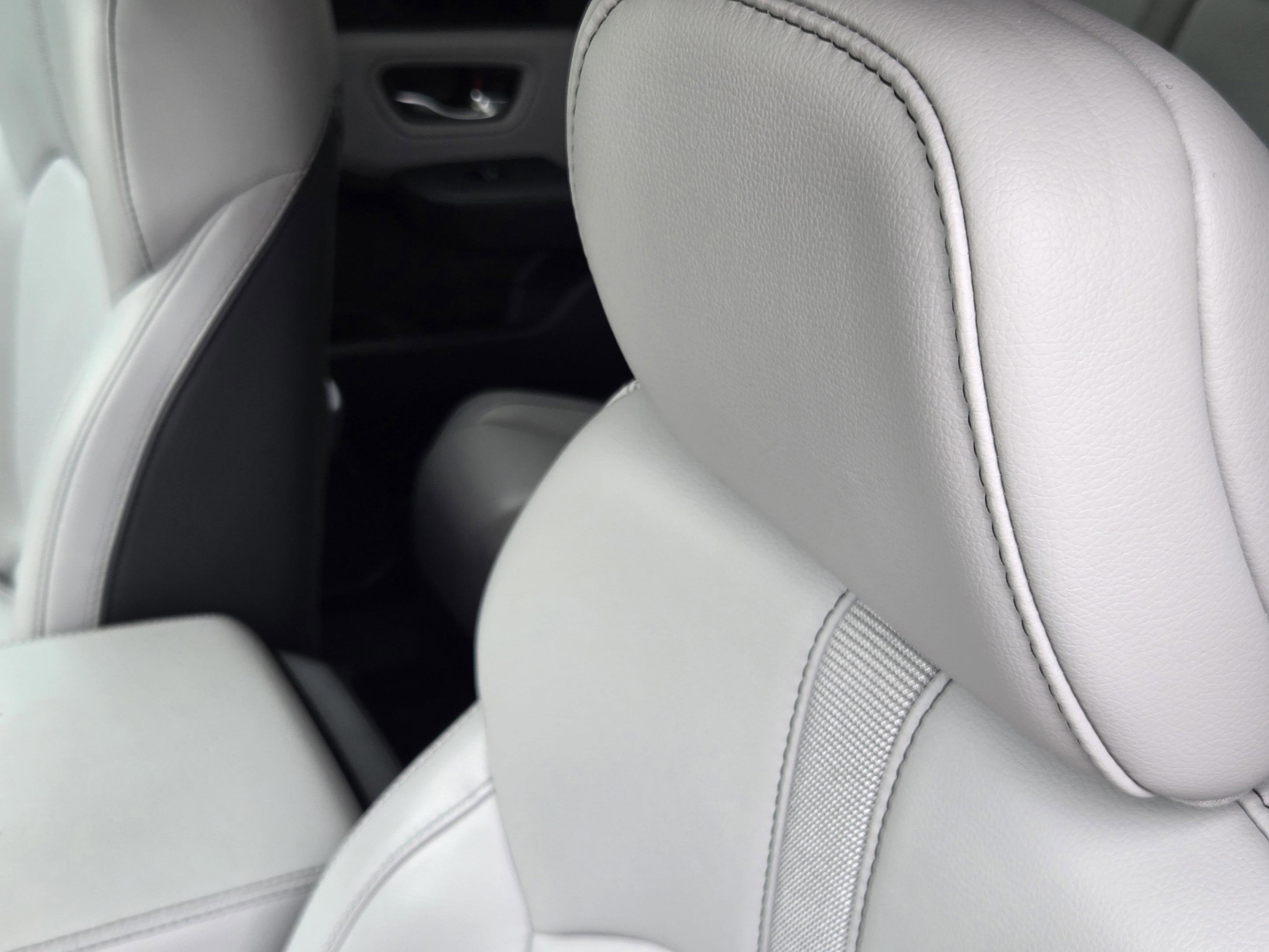 Certified 2024 Honda Pilot Touring image 11