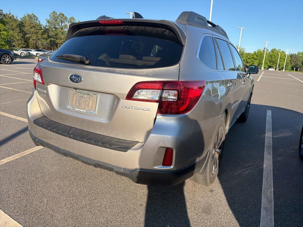 Used 2016 Subaru Outback 2.5i Limited AWD/4WD image 8